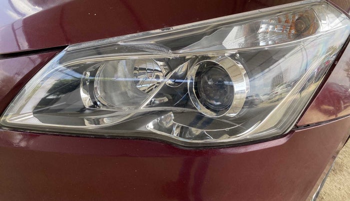 2015 Maruti Ciaz ZDI, Diesel, Manual, 1,15,516 km, Left headlight - Minor scratches