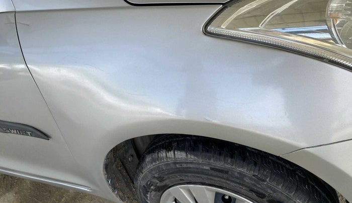 2014 Maruti Swift VXI, Petrol, Manual, 60,574 km, Right fender - Paint has minor damage