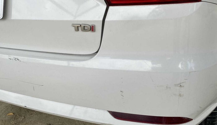 2017 Volkswagen Ameo COMFORTLINE 1.5 AT, Diesel, Automatic, 1,17,956 km, Rear bumper - Minor scratches