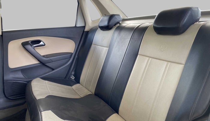 2017 Volkswagen Ameo COMFORTLINE 1.5 AT, Diesel, Automatic, 1,17,956 km, Right Side Rear Door Cabin
