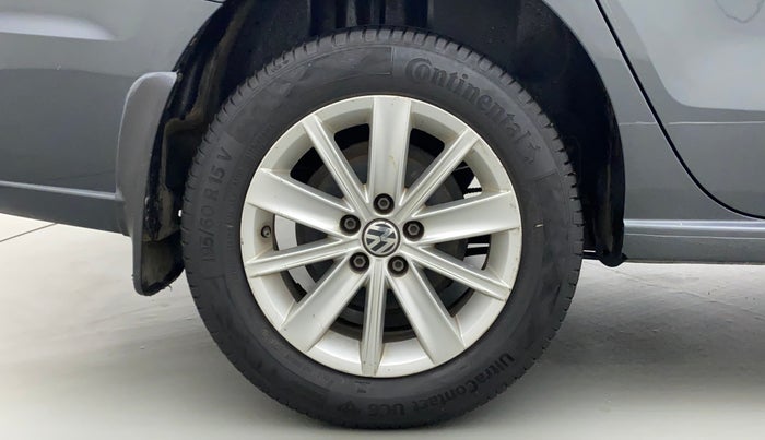2016 Volkswagen Vento HIGHLINE DIESEL 1.5, Diesel, Manual, 1,14,827 km, Right Rear Wheel
