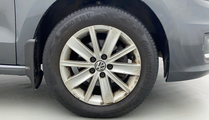 2016 Volkswagen Vento HIGHLINE DIESEL 1.5, Diesel, Manual, 1,14,827 km, Right Front Wheel