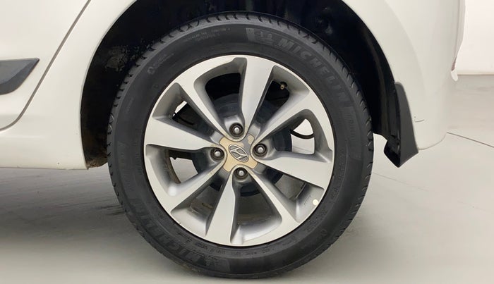 2015 Hyundai Elite i20 ASTA 1.2 (O), Petrol, Manual, 1,00,681 km, Left Rear Wheel