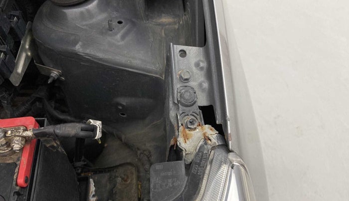 2018 Maruti Celerio VXI, Petrol, Manual, 38,581 km, Left headlight - Clamp has minor damage
