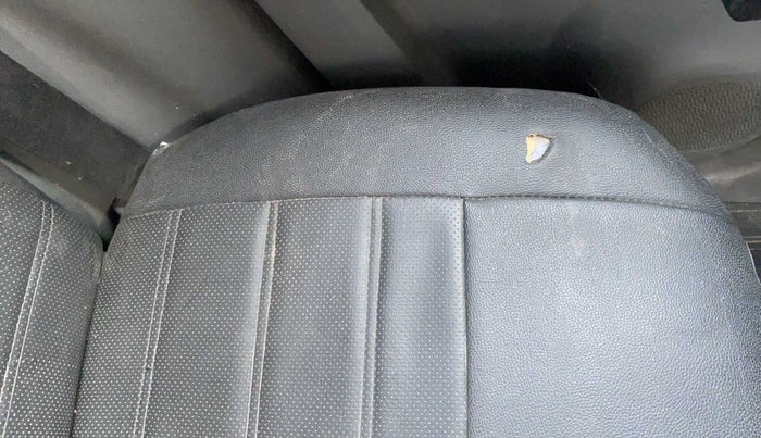 2018 Mahindra KUV 100 NXT K2 P 6 STR, Petrol, Manual, 12,882 km, Second-row left seat - Cover slightly torn