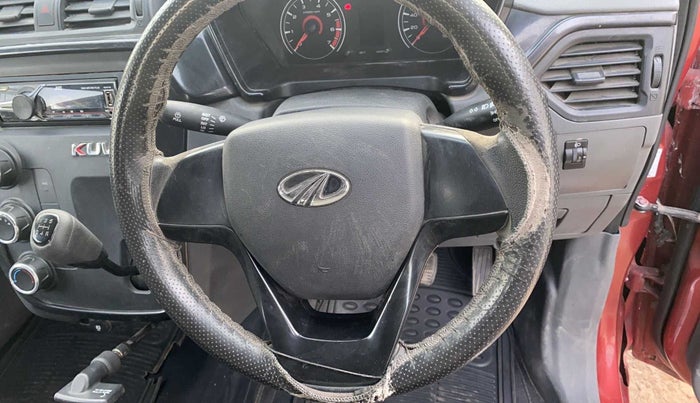 2018 Mahindra KUV 100 NXT K2 P 6 STR, Petrol, Manual, 12,882 km, Steering wheel - Steering cover is minor torn