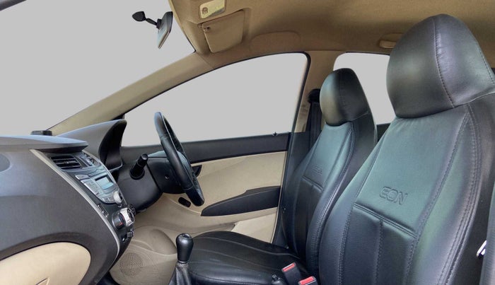 2016 Hyundai Eon MAGNA +, Petrol, Manual, 70,411 km, Right Side Front Door Cabin