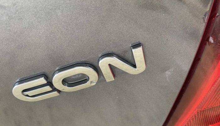 2018 Hyundai Eon ERA +, Petrol, Manual, 22,978 km, Dicky (Boot door) - Slightly dented