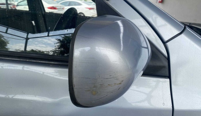 2011 Toyota Etios G, Petrol, Manual, 75,447 km, Right rear-view mirror - Folding motor not working