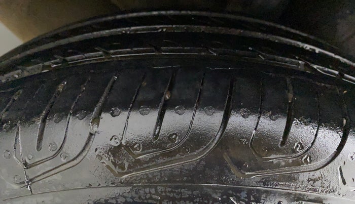2012 Honda City V MT PETROL, Petrol, Manual, 86,399 km, Right Rear Tyre Tread