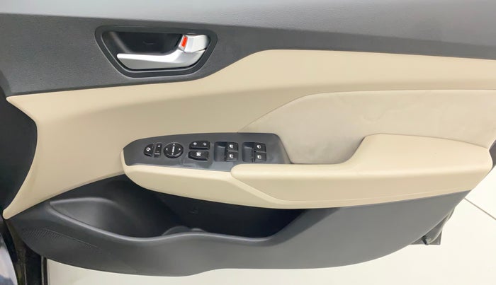 2018 Hyundai Verna 1.6 VTVT SX, Petrol, Manual, 23,948 km, Driver Side Door Panels Control
