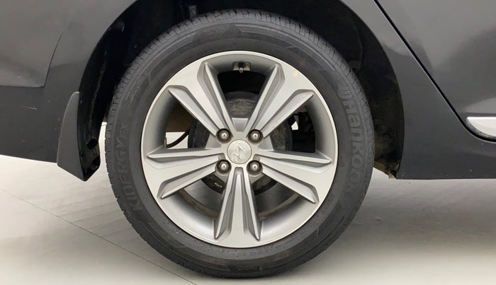 2018 Hyundai Verna 1.6 VTVT SX, Petrol, Manual, 23,948 km, Right Rear Wheel