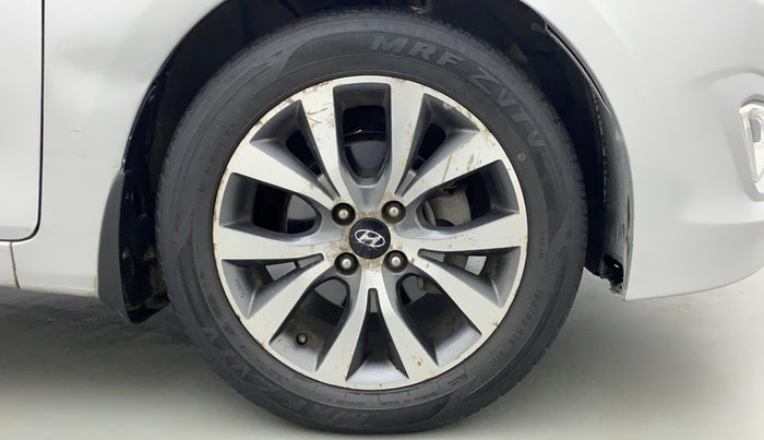 2016 Hyundai Verna FLUIDIC 4S 1.6 VTVT SX, Petrol, Manual, 41,659 km, Right Front Wheel