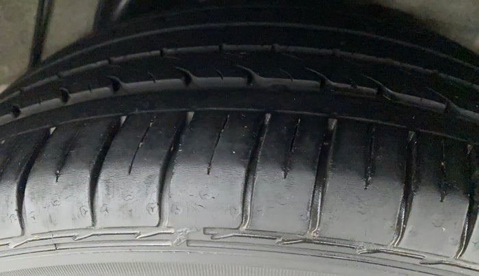 2016 Hyundai Verna FLUIDIC 4S 1.6 VTVT SX, Petrol, Manual, 41,110 km, Left Rear Tyre Tread