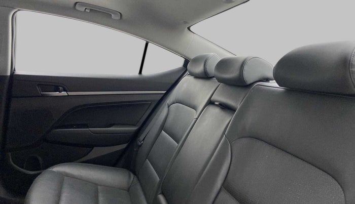 2016 Hyundai New Elantra 2.0 SX(O) AT PETROL, Petrol, Automatic, 41,487 km, Right Side Rear Door Cabin