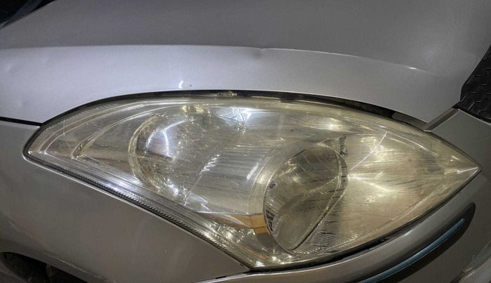 2012 Maruti Swift VXI, Petrol, Manual, 1,02,912 km, Right headlight - Faded