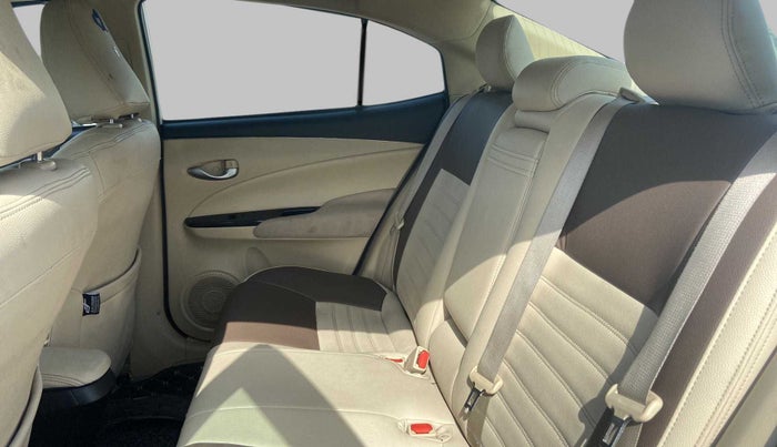 2018 Toyota YARIS G CVT, Petrol, Automatic, 69,870 km, Right Side Rear Door Cabin