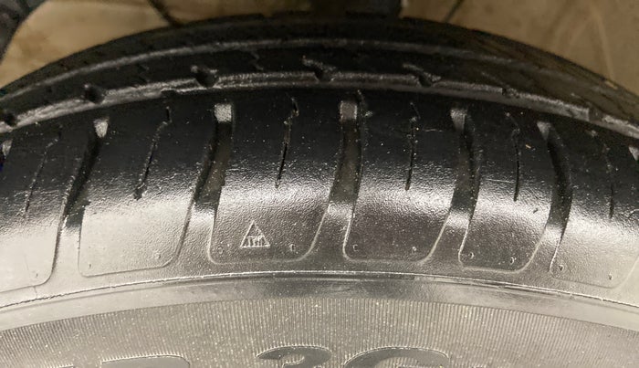 2019 Maruti Swift LXI, Petrol, Manual, 16,820 km, Left Front Tyre Tread