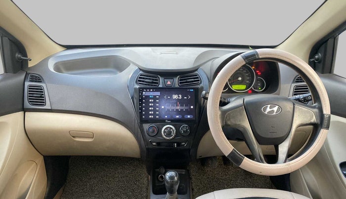2016 Hyundai Eon SPORTZ, Petrol, Manual, 47,972 km, Dashboard