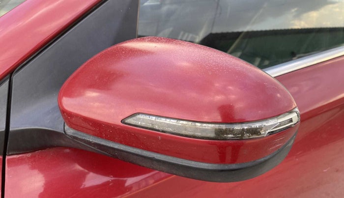 2014 Hyundai Elite i20 ASTA 1.2, CNG, Manual, 1,01,124 km, Left rear-view mirror - Indicator light not working