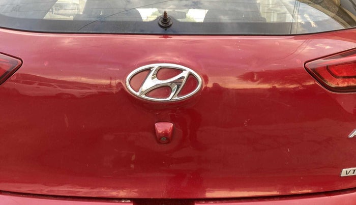 2014 Hyundai Elite i20 ASTA 1.2, CNG, Manual, 1,01,124 km, Dicky (Boot door) - Slightly dented