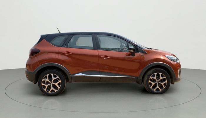 2018 Renault Captur RXT DIESEL DUAL TONE, Diesel, Manual, 68,232 km, Right Side View