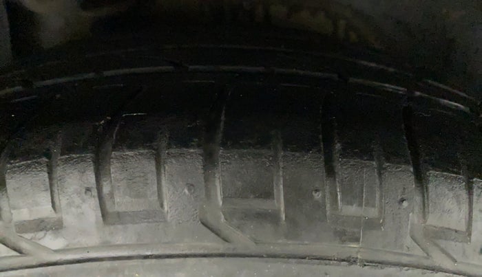 2019 Hyundai Creta SX AT 1.6 PETROL, CNG, Automatic, 40,044 km, Right Rear Tyre Tread
