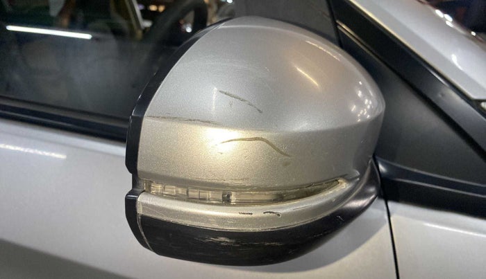2015 Honda Brio VX MT, Petrol, Manual, 57,919 km, Right rear-view mirror - Minor scratches