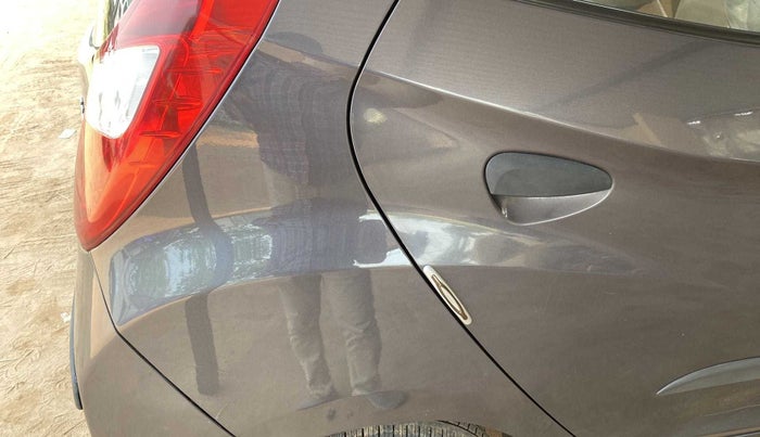 2014 Hyundai Eon ERA +, Petrol, Manual, 24,622 km, Right quarter panel - Minor scratches