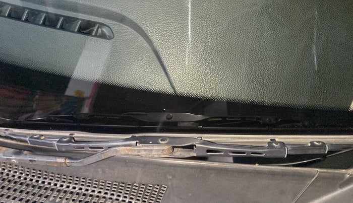 2015 Hyundai Grand i10 SPORTZ 1.2 KAPPA VTVT, Petrol, Manual, 32,895 km, Front windshield - Rubber blade broken or missing
