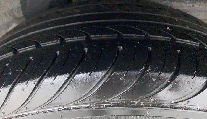 2011 Hyundai i20 SPORTZ 1.2 O, Petrol, Manual, 94,406 km, Left Rear Tyre Tread