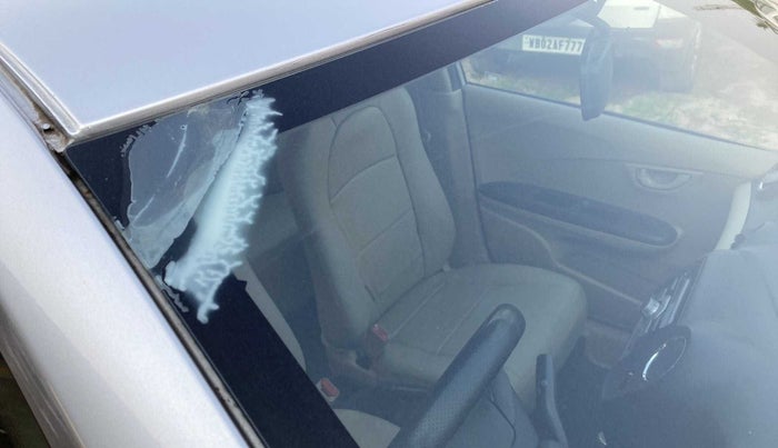 2014 Honda Amaze 1.2L I-VTEC S, Petrol, Manual, 63,814 km, Front windshield - Minor spot on windshield