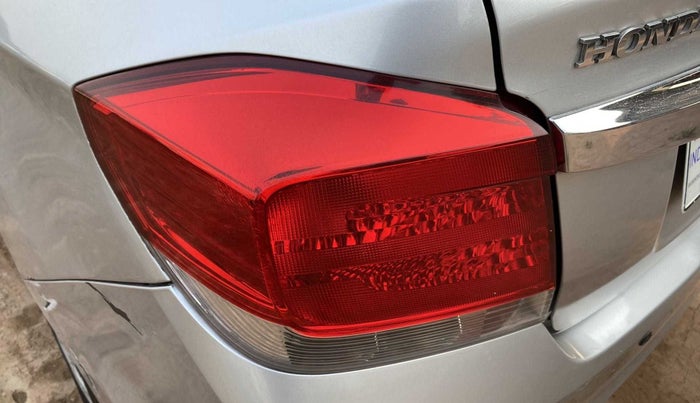 2014 Honda Amaze 1.2L I-VTEC S, Petrol, Manual, 63,814 km, Left tail light - Minor scratches