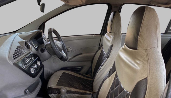2017 Datsun Redi Go T (O), Petrol, Manual, 55,053 km, Right Side Front Door Cabin