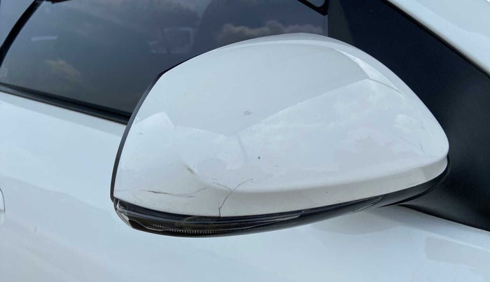 2022 Hyundai NEW SANTRO SPORTZ AMT, Petrol, Automatic, 13,272 km, Right rear-view mirror - Cover has minor damage