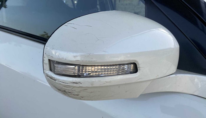 2011 Maruti Swift VXI, Petrol, Manual, 45,430 km, Right rear-view mirror - Minor scratches