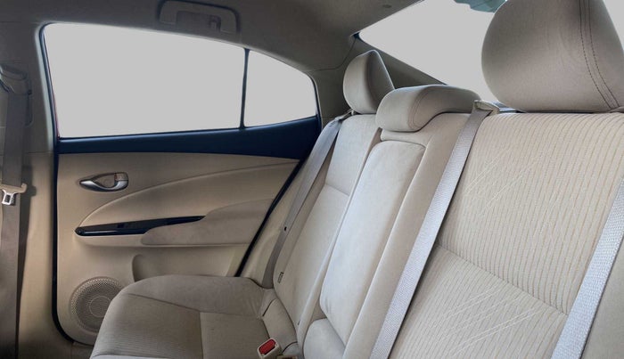 2018 Toyota YARIS G MT, Petrol, Manual, 39,933 km, Right Side Rear Door Cabin