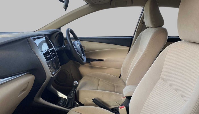 2018 Toyota YARIS G MT, Petrol, Manual, 39,933 km, Right Side Front Door Cabin