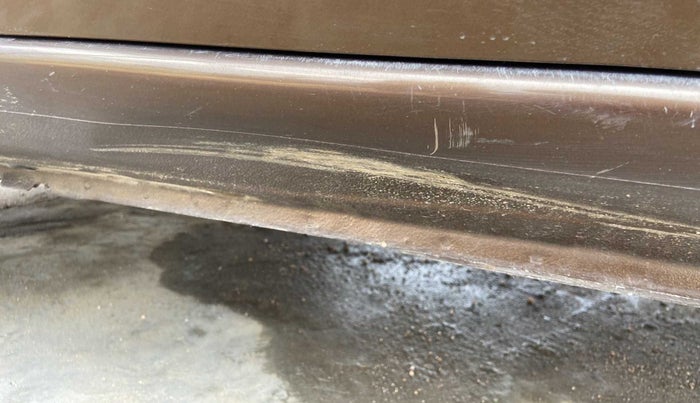 2019 Datsun Go Plus T(O), Petrol, Manual, 23,700 km, Left running board - Slightly dented