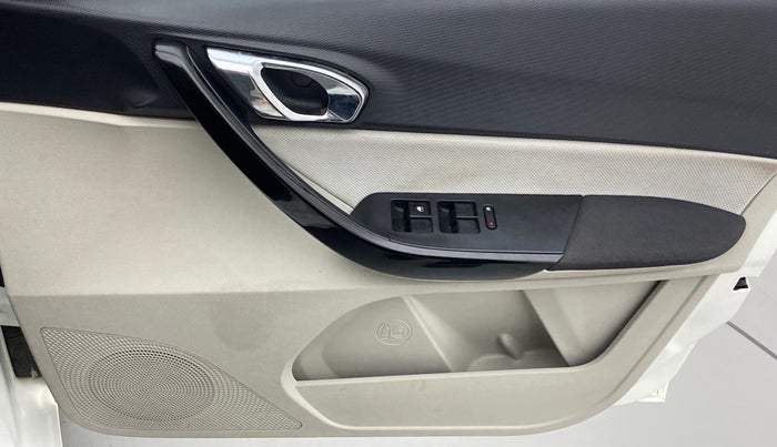 2022 Tata TIGOR XZ PLUS CNG, CNG, Manual, 17,458 km, Driver Side Door Panels Control