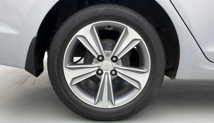 2019 Hyundai Verna 1.6 SX VTVT AT (O), Petrol, Automatic, 33,423 km, Right Rear Wheel