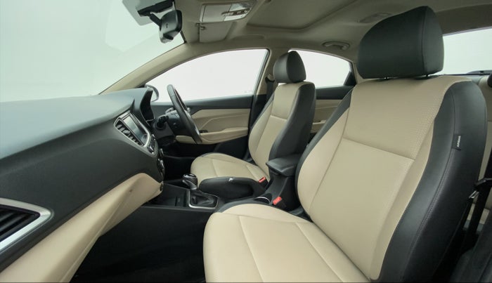 2019 Hyundai Verna 1.6 SX VTVT AT (O), Petrol, Automatic, 33,423 km, Right Side Front Door Cabin