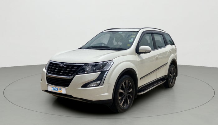 2019 Mahindra XUV500 W11 (O) AT, Diesel, Automatic, 11,105 km, Left Front Diagonal