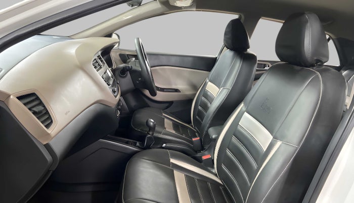 2018 Hyundai Elite i20 MAGNA EXECUTIVE 1.2, Petrol, Manual, 14,362 km, Right Side Front Door Cabin