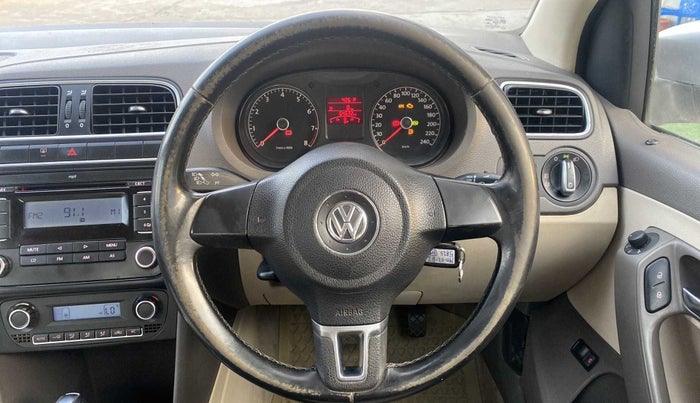 2010 Volkswagen Vento HIGHLINE PETROL AT, Petrol, Automatic, 64,623 km, Dashboard - Headlight height adjustment not working