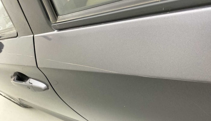 2018 Honda Amaze 1.2L I-VTEC V CVT, Petrol, Automatic, 77,569 km, Rear left door - Minor scratches