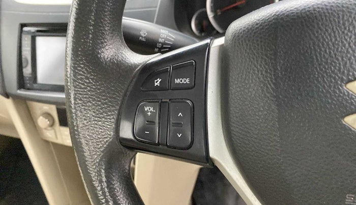 2014 Maruti Swift Dzire ZDI, Diesel, Manual, 92,341 km, Steering wheel - Sound system control not functional