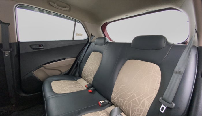 2015 Hyundai Grand i10 MAGNA 1.2 VTVT, Petrol, Manual, 32,856 km, Right Side Rear Door Cabin