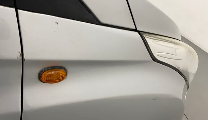 2015 Hyundai Eon ERA +, Petrol, Manual, 75,307 km, Right fender - Slightly dented