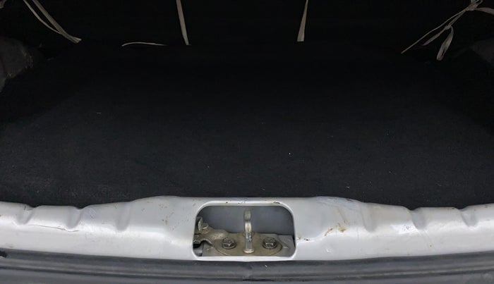 2015 Hyundai Eon ERA +, Petrol, Manual, 75,307 km, Boot Inside